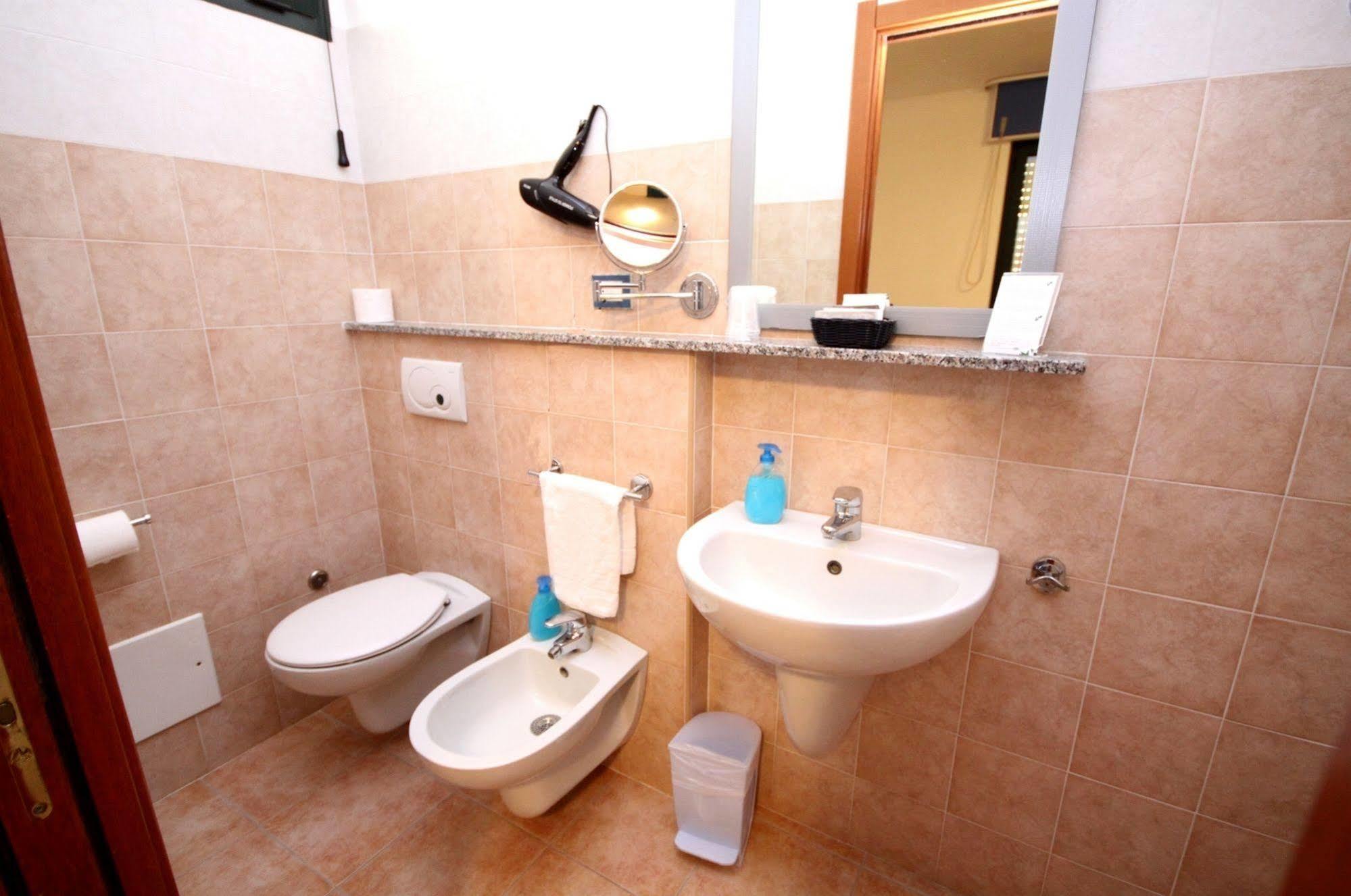 Hotel Alguer Ngoại thất bức ảnh